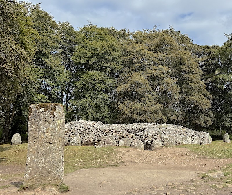 Clava Cairns, Bronze Age burial cairns Clava Cairns, Bronze Age burial cairns