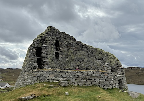 7 Day Grand Outer Hebrides, Isle of Skye and Highlands Private Tour from Edinburgh